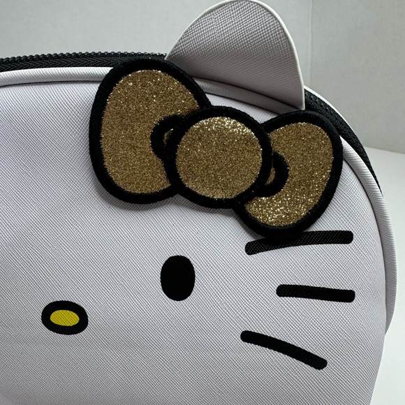 Hello Kitty Holiday Makeup Pouch - Golden Icon - Picture 11 of 11